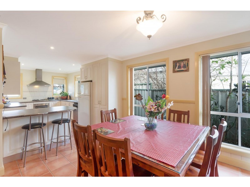 1 Mecklenberg Street, Bega NSW 2550