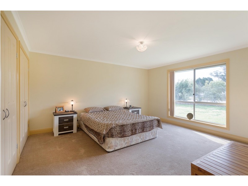 1 Mecklenberg Street, Bega NSW 2550