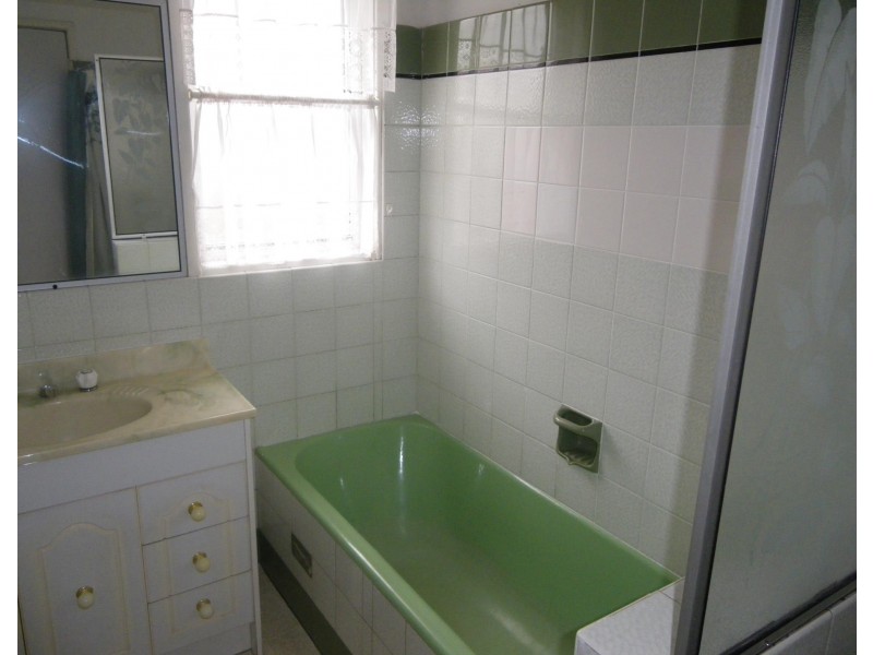 281 Auckland Street, Bega NSW 2550