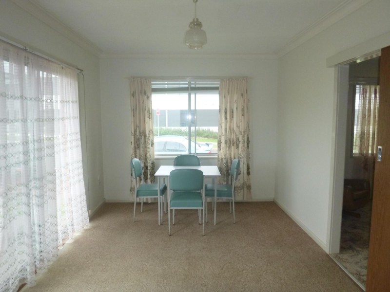 7 Heath Street, Bega NSW 2550