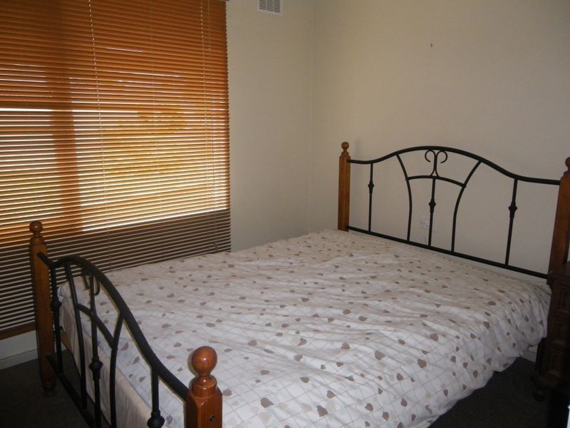 47 Howard Avenue, Bega NSW 2550