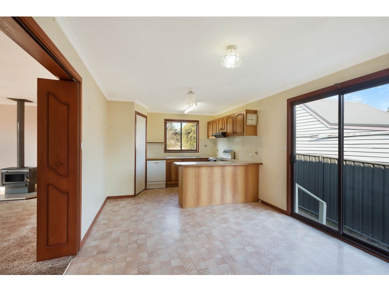83 Valley Street, Bega NSW 2550