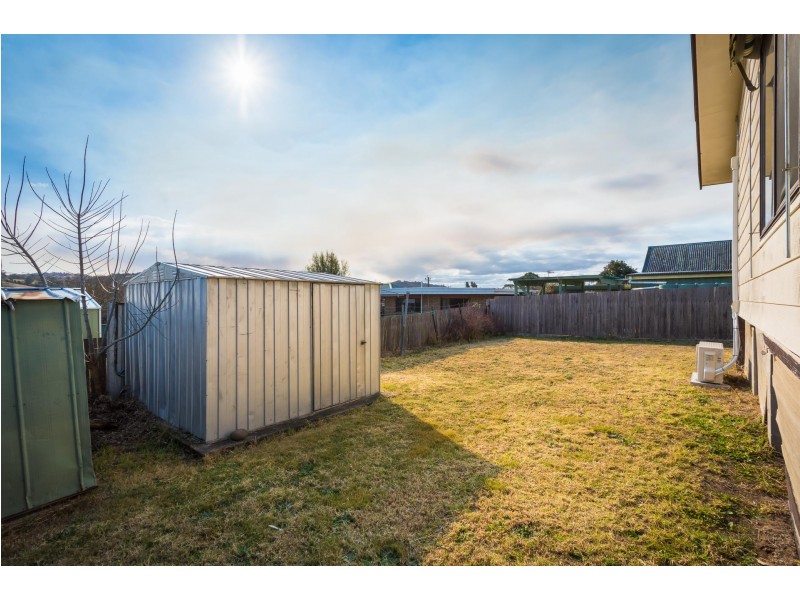 83 Valley Street, Bega NSW 2550