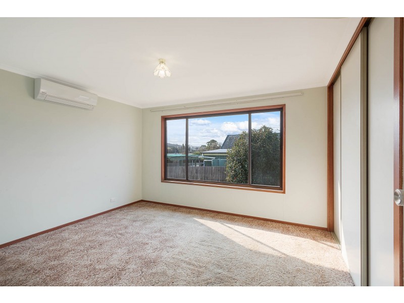 83 Valley Street, Bega NSW 2550