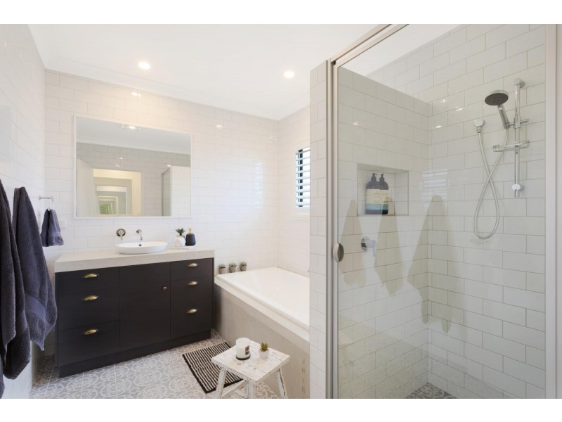13 Newlyns Place, Wolumla NSW 2550
