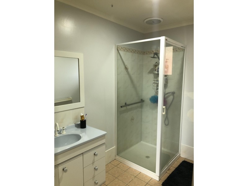 6 Manning Street, Bega NSW 2550