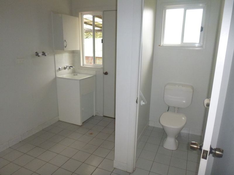 12 Minyama Parade, Bega NSW 2550