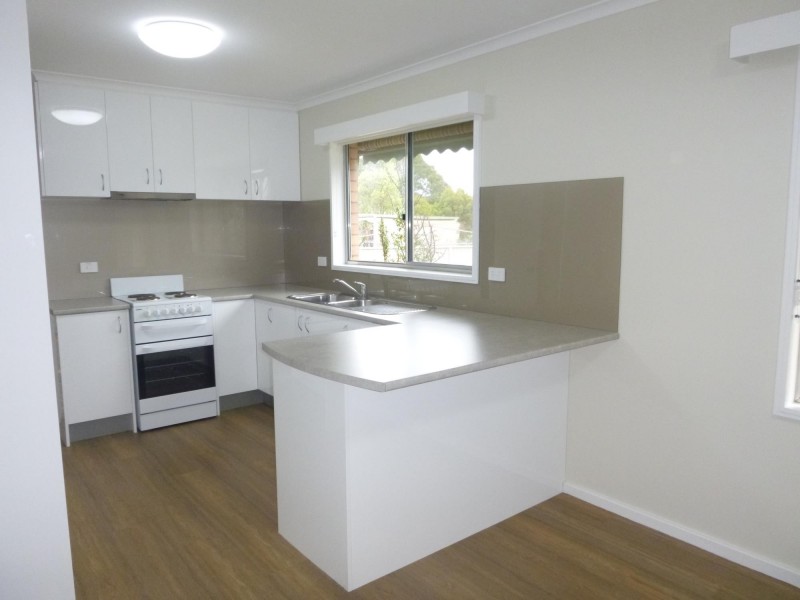 19 Glebe Avenue, Bega NSW 2550
