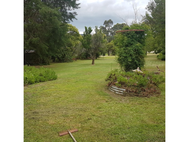 3 Hoyer Street, Cobargo NSW 2550