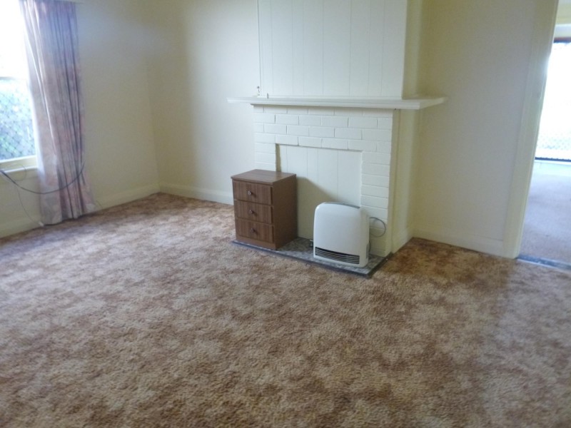 90 Upper Street, Bega NSW 2550