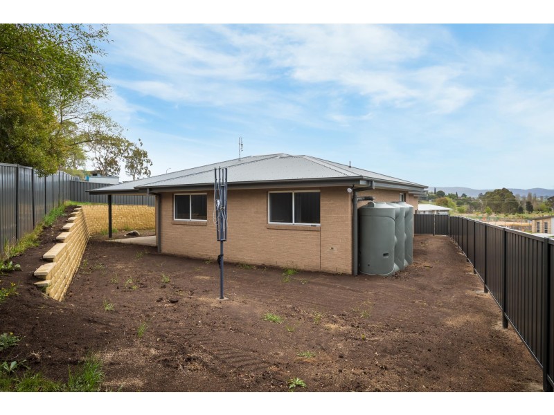 6 Wumbara Close, Bega NSW 2550