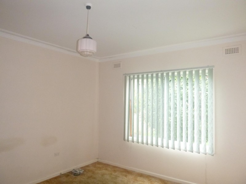 11 Wallace Street, Bega NSW 2550