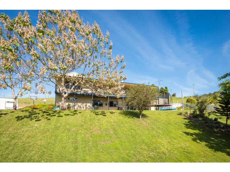 42 Mount Pleasant Road, Bega NSW 2550