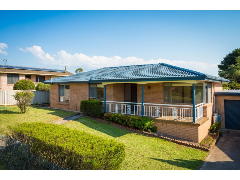 19 Glebe Avenue, Bega NSW 2550