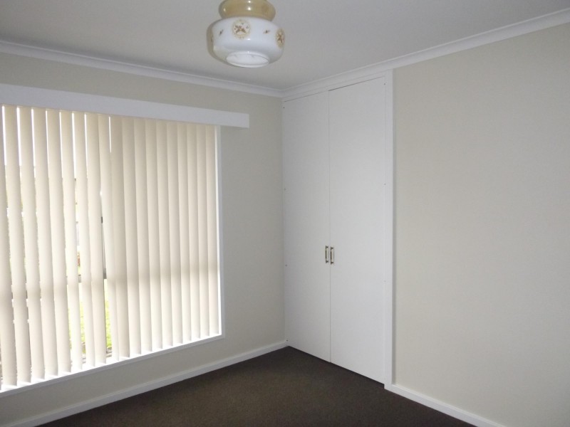 19 Glebe Avenue, Bega NSW 2550