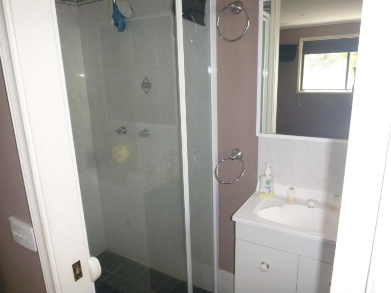 52 Valley Street, Bega NSW 2550