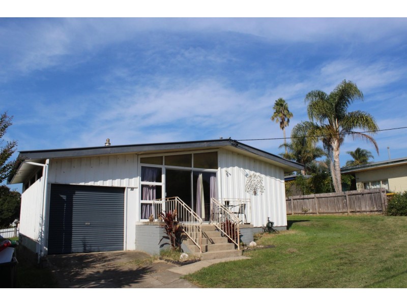 72 Ravenswood Street, Bega NSW 2550