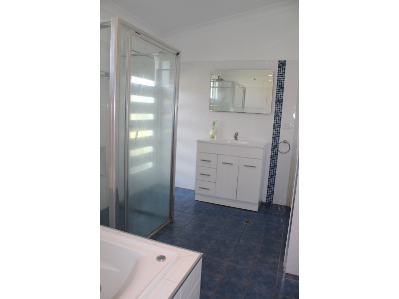 72 Ravenswood Street, Bega NSW 2550