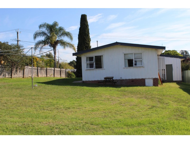 72 Ravenswood Street, Bega NSW 2550