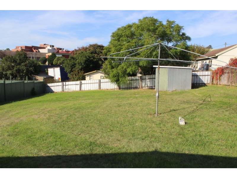 72 Ravenswood Street, Bega NSW 2550