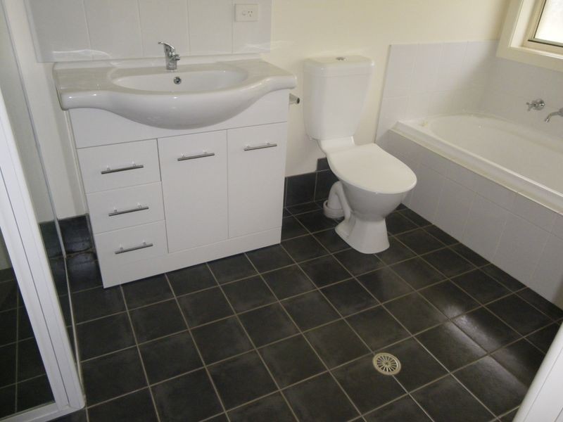 1/7 Thawa Close, Bega NSW 2550