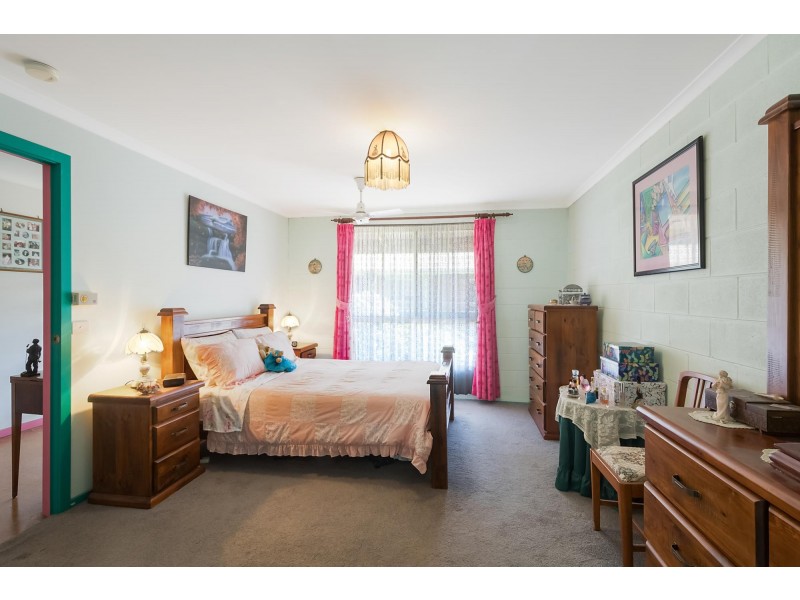 33 Princes Highway, Wolumla NSW 2550