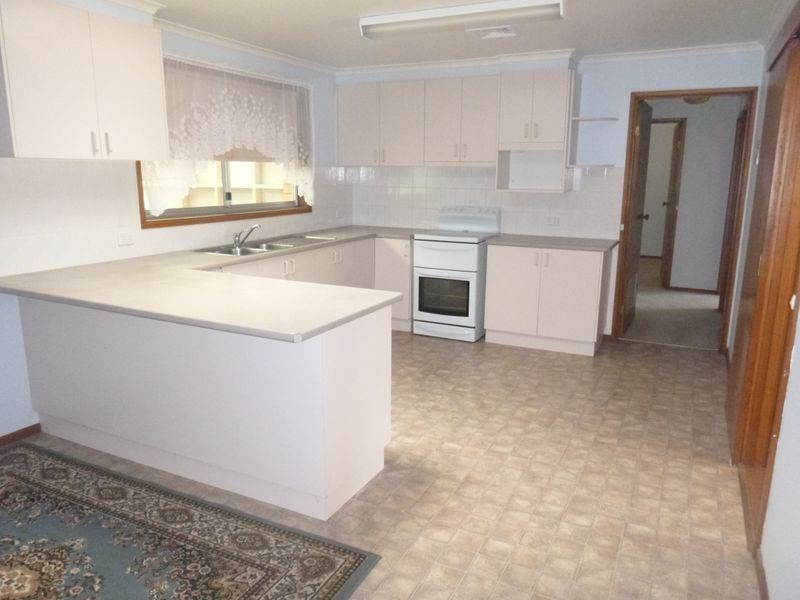 7 Ballima Court, Bega NSW 2550