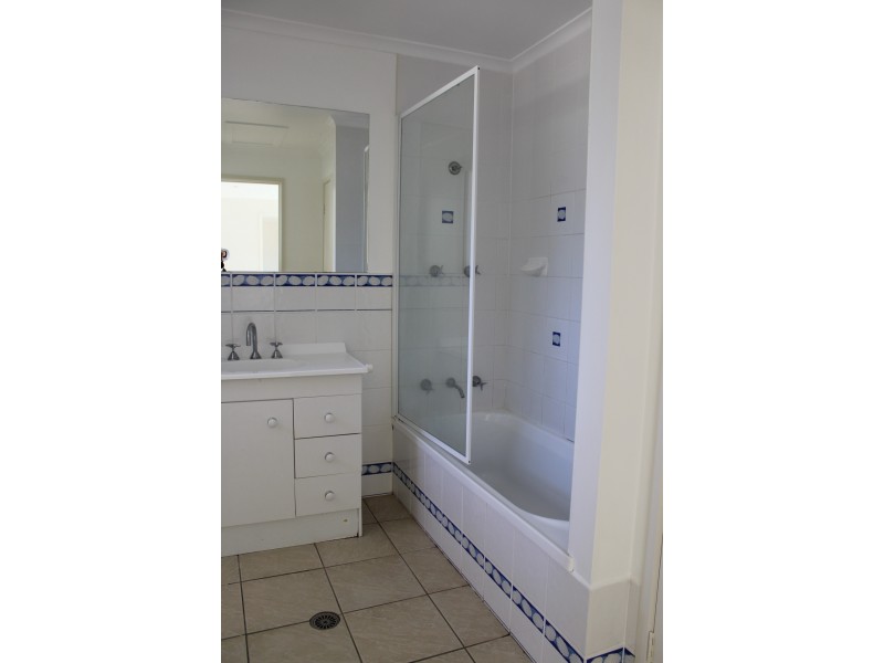 31 Strathmore Crescent, Kalaru NSW 2550