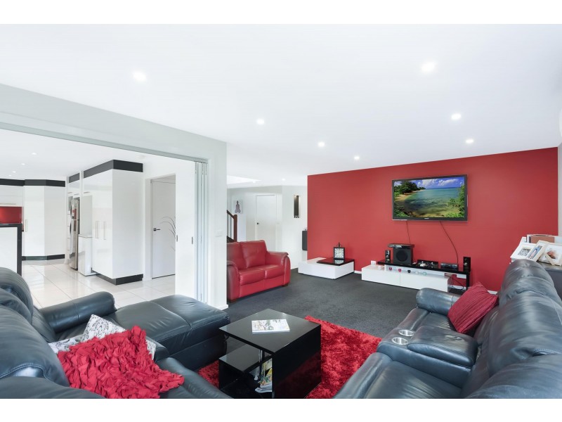 13 Glen Mia Drive, Bega NSW 2550