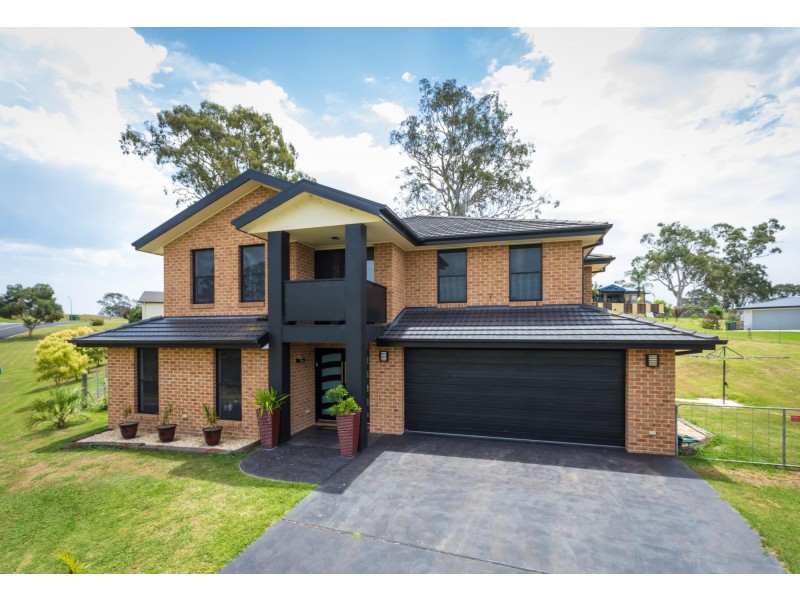 13 Glen Mia Drive, Bega NSW 2550