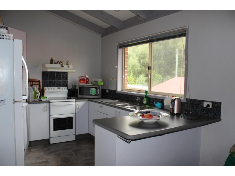 30 Barrack Street, Bega NSW 2550