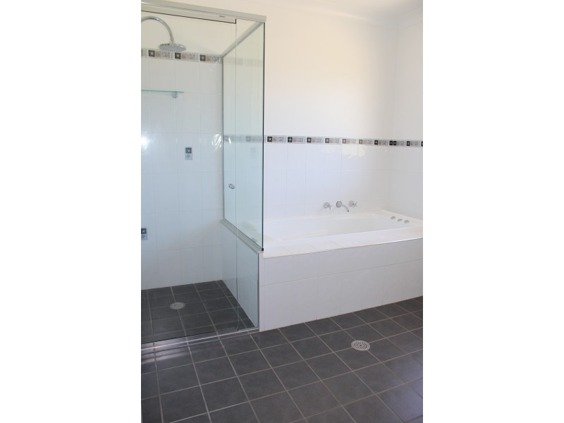 78 Rawlinson Street, Bega NSW 2550