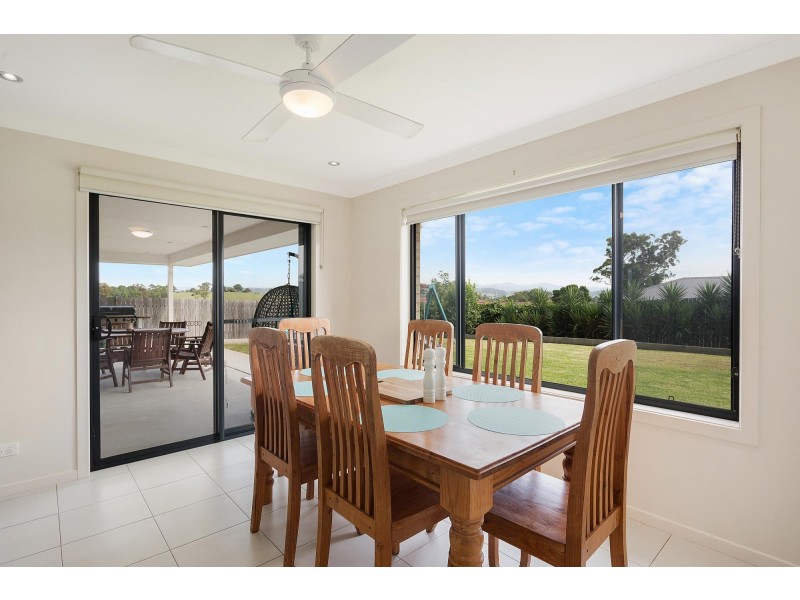 4 Koma Circuit, Bega NSW 2550