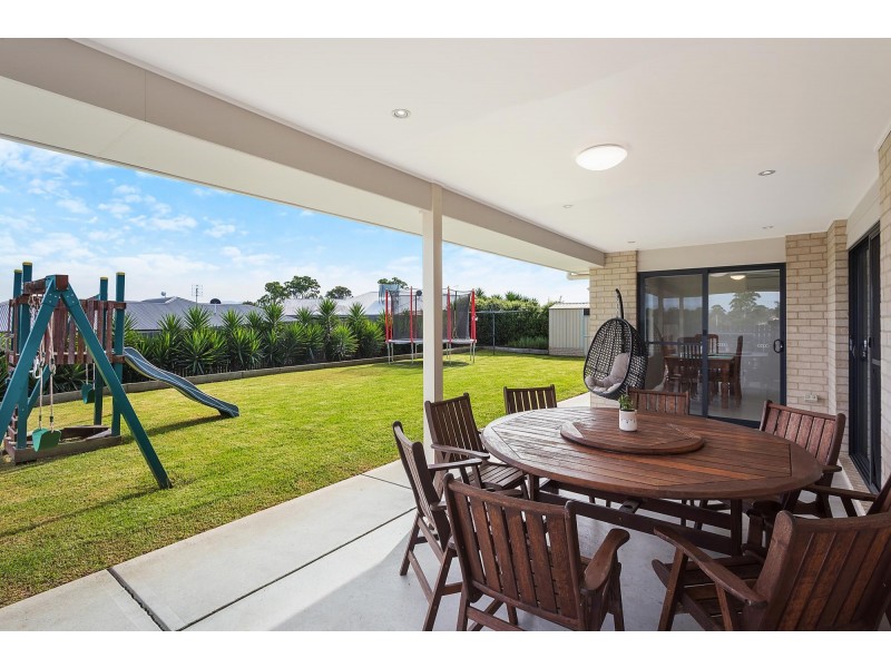 4 Koma Circuit, Bega NSW 2550