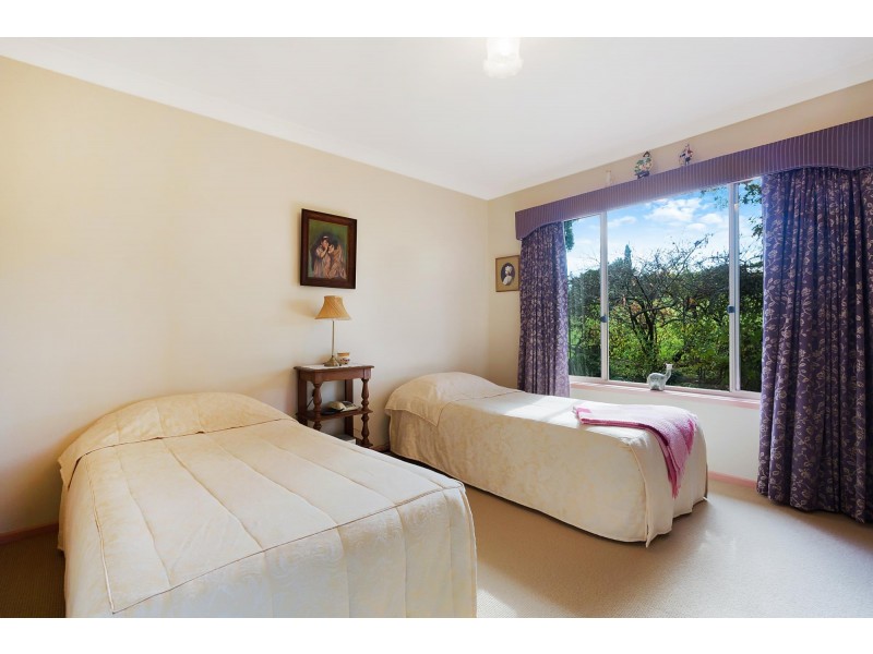 42 Anderson Drive, Bega NSW 2550