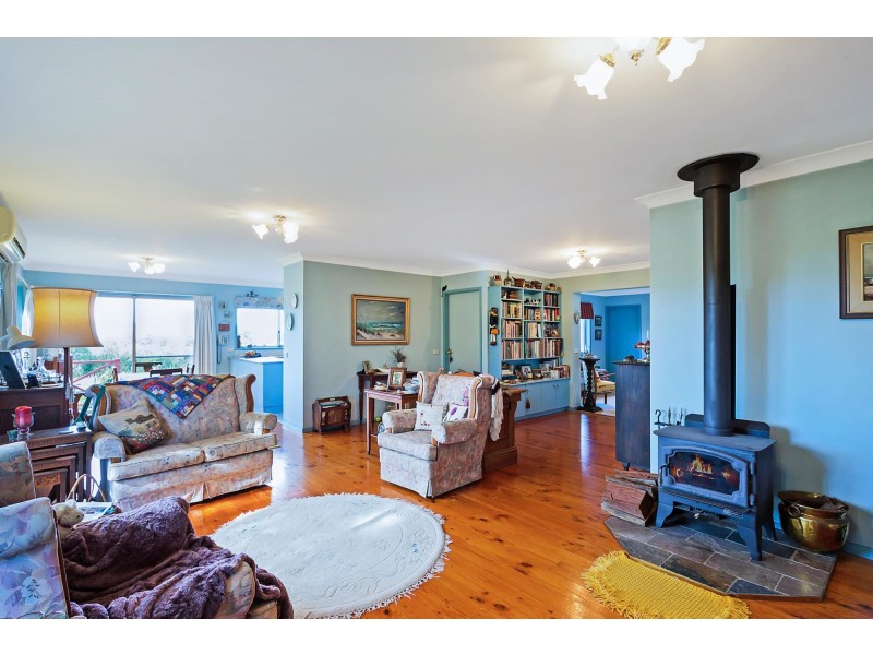 42 Anderson Drive, Bega NSW 2550