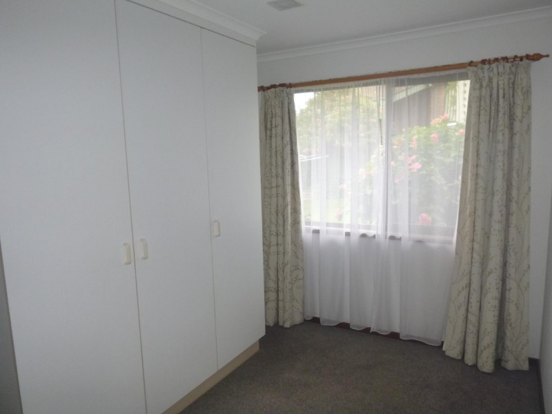16 Laws Drive, Bega NSW 2550