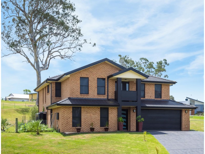 13 Glen Mia Drive, Bega NSW 2550