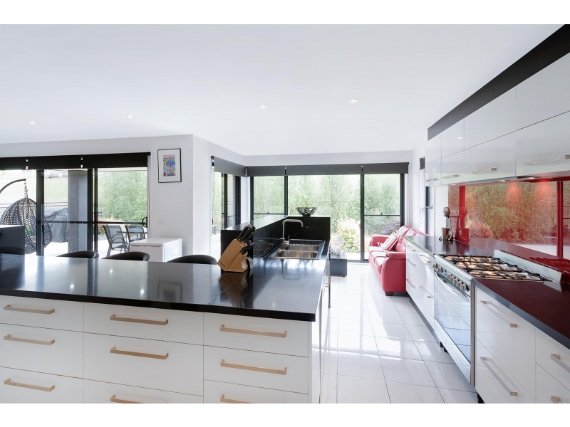 13 Glen Mia Drive, Bega NSW 2550