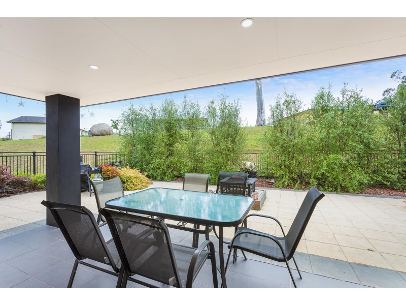 13 Glen Mia Drive, Bega NSW 2550