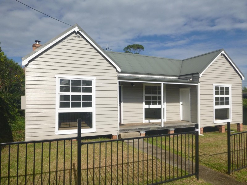 30 Hoyer Street, Cobargo NSW 2550