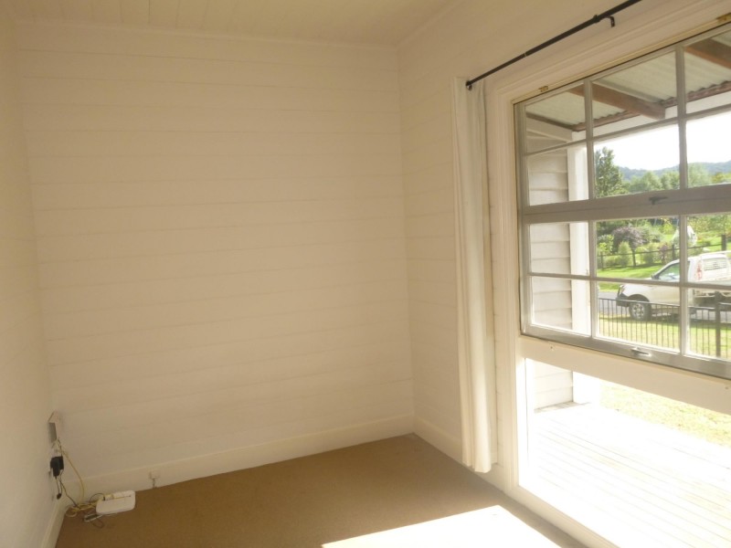 30 Hoyer Street, Cobargo NSW 2550
