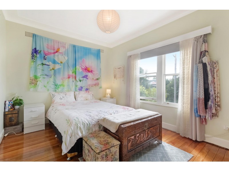 11 Dowling Street, Bega NSW 2550