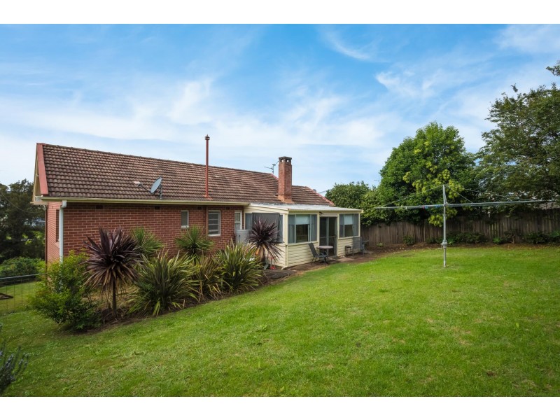 11 Dowling Street, Bega NSW 2550