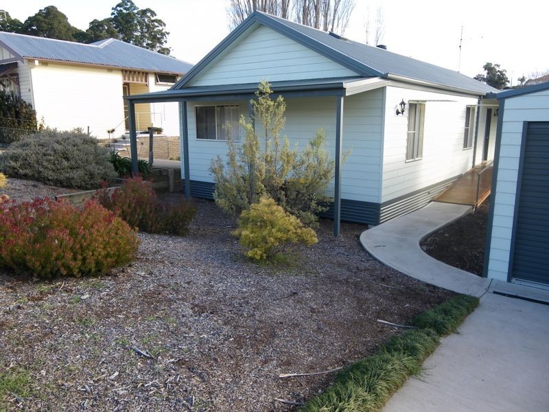 65 Ravenswood Street, Bega NSW 2550