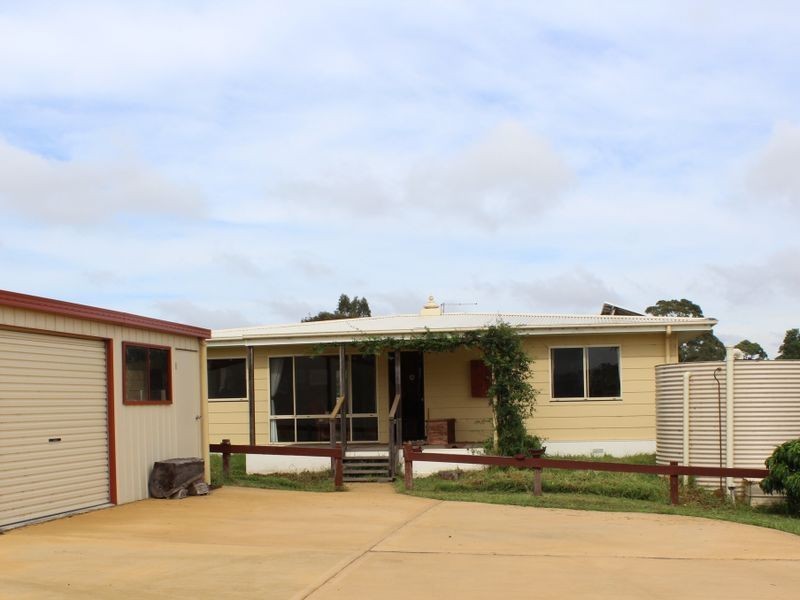 14 Thawa Close, Bega NSW 2550