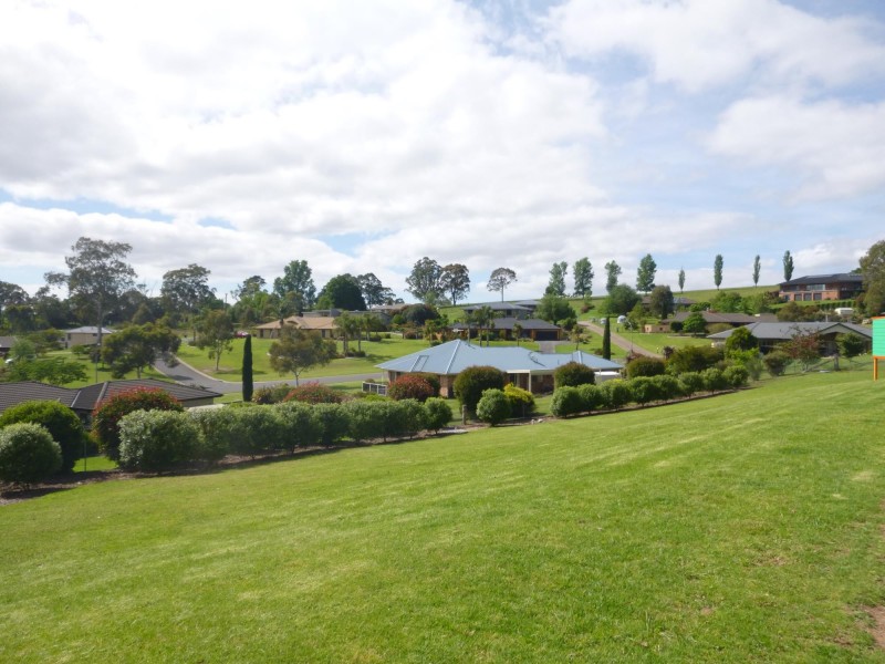 20 Glen Mia Drive, Bega NSW 2550