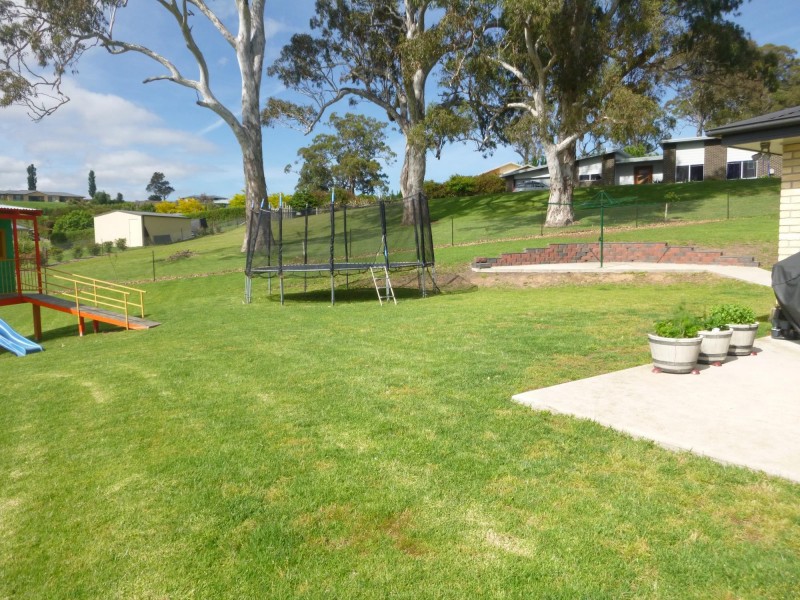 20 Glen Mia Drive, Bega NSW 2550