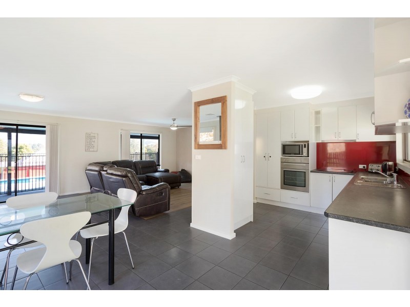 13 Hoyer Street, Cobargo NSW 2550