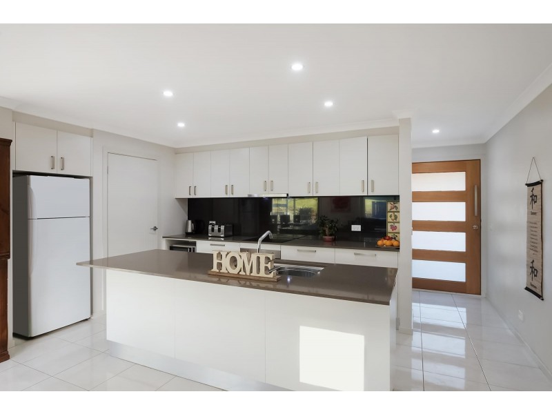 50 Glen Mia Drive, Bega NSW 2550